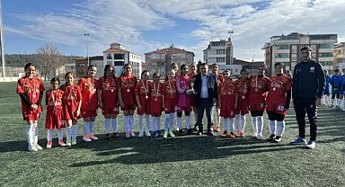 Bilecik'te Yıldız Kızlar Futbol Müsabakaları sona erdi