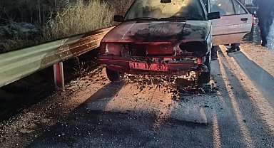 Bilecik'te seyir halindeki otomobil alev aldı!