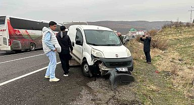 Bingöl trafik kazası: 2 yaralı