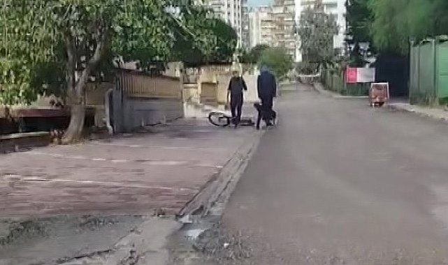 Bisikletli çocuğu darp etti