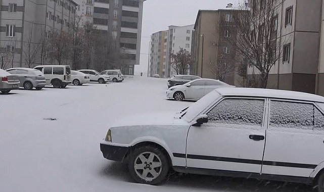 Bitlis'te kar yağışı