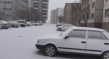 Bitlis'te kar yağışı