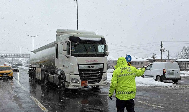 Bolu Dağı ağır tonajlı araçlara kapatıldı