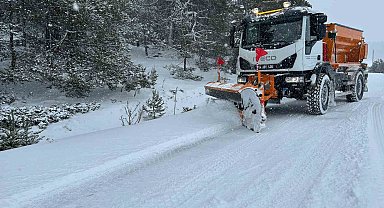 Bolu'da 486 köy yolundan 263'ü ulaşıma kapandı: "Zorunlu olmadıkça trafiğe çıkmayalım"