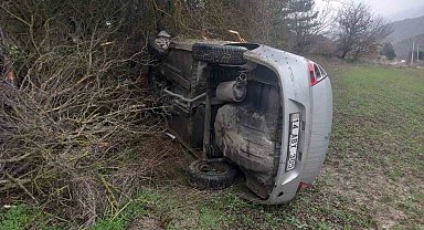 Bolu'da takla atan otomobil metrelerce sürüklendi