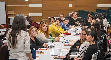 Bornova'da "Kadınların İnsan Hakları" için güçlü adım