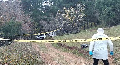 Boşandığı eşini otomobilde vurup canına kıydı