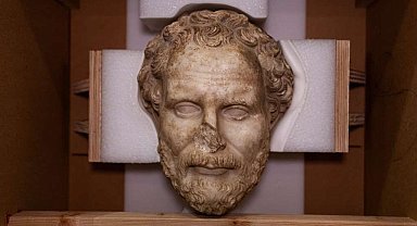 Boubon'un Kayıp İmparatoru, Mermer Demosthenes Başı ve düver pişmiş toprak levhaları Türkiye'ye dönüyor