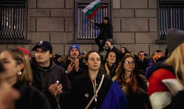 Bulgaristan'da 25'ten fazla şehirde hükümet karşıtı protesto