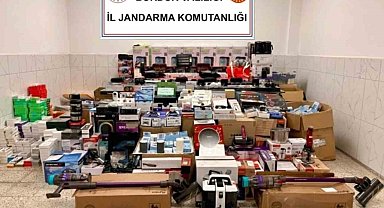 Burdur'da 1 milyon 300 bin liralık kaçak ürün ele geçirildi: 1 gözaltı