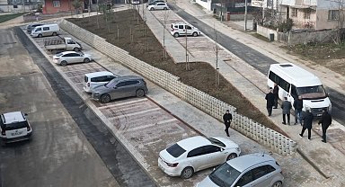 Bursa İnegöl'de otoparkla birlikte 24 fidan toprağa kavuştu
