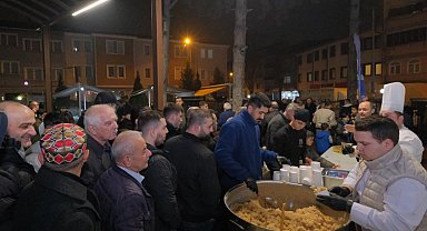 Bursa İnegöl'den bin kişilik helva ikramı