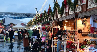 Bursa Osmangazi'de Yeni Yıl Festivali her yaştan vatandaşı buluşturuyor