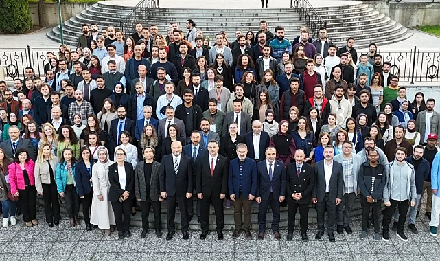 Bursa Teknik Üniversitesi mezunları aynı çatıda buluştu