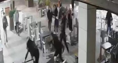 Bursa'da baba-oğuldan kan donduran saldırı...