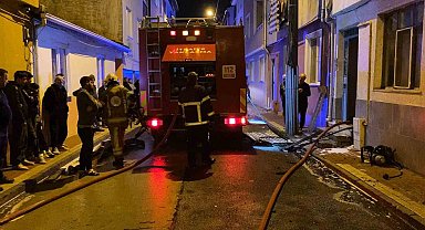 Bursa'da binanın çatısında çıkan yangın korkuttu