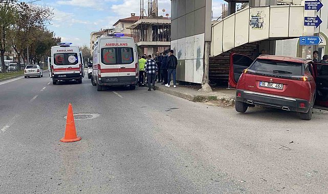 Bursa'da kavşakta feci kaza: 5 yaralı