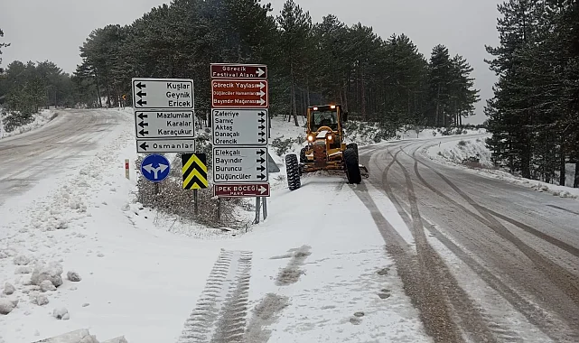 Bursa'da kar seferberliği: Büyükşehir ekipleri sahada