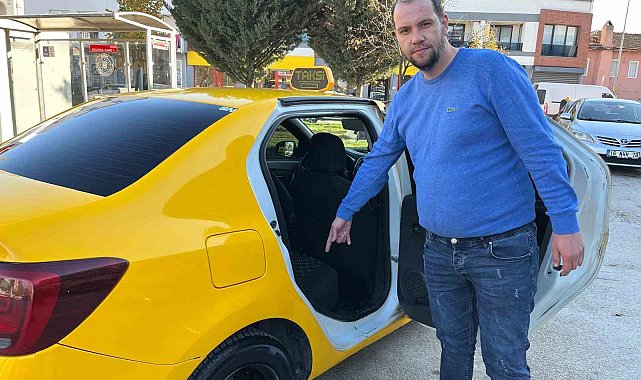 Bursalı taksici yaşlı çiftin araçta unuttuğu 5500 Euro'yu teslim etti