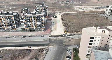 Büyükşehir'den trafiği rahatlatan yol çalışması