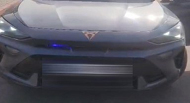 Çakarlı aracın sürücüsüne 276 bin TL ceza kesildi, trafikten men edildi