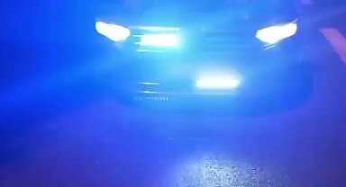 Çakarlı otomobil jandarmadan kaçamadı