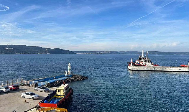 Çanakkale Boğazı sisin etkisini yitirmesiyle tekrar trafiğe açıldı