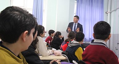 Cizre'de öğrencilere MEBİ'nin eğitimdeki etkisi anlatıldı