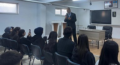 Cizre'de 'Başarıda Arkadaş Seçimi' konferansı