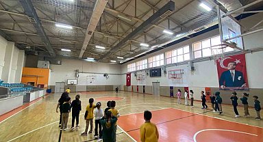 Çocuklar geleneksel çocuk oyunlarını oynadı