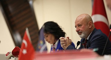 Çolakbayrakdar: "Kimse sahte kahramanlık peşine düşmesin"