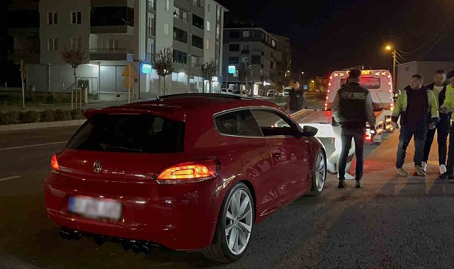 Çorlu'da abart egzozla gezen aracın sürücüsüne ceza kesildi