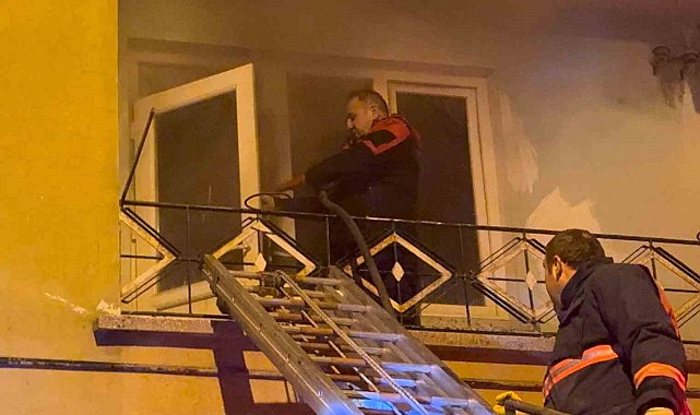 Çorum'da apartmanda çıkan yangında 10 kişi dumandan etkilendi