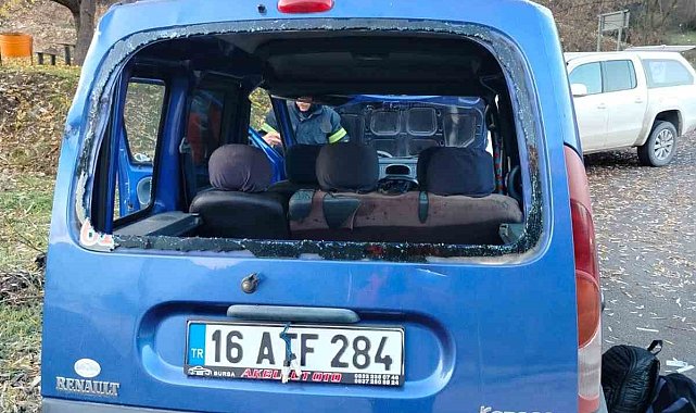 Çorum'da otomobil şarampole devrildi: 3 yaralı