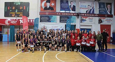 Cumhuriyet Anadolu Lisesi şampiyon