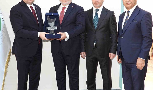 DAİMFED'den hastaneye 15 konteyner medikal ve sarf malzemesi desteği