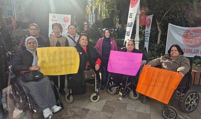 Denizlili vatandaşlar engelli bireylerin yaşadıkları zorlukları '1 Dakika Özel İnsan' etkinliğinde hisseti