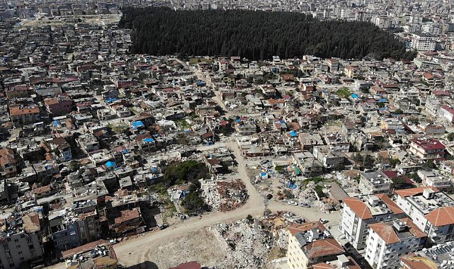 Depremde tamamen yıkılan Emek Mahallesi, inşa çalışmalarıyla yeniden ışıl ışıl