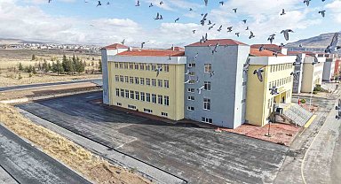 Develi'de Türkiye'de ilk ve tek akıllı sera kuruldu