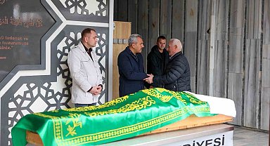 Devlet himayesinde yetişti, son yolculuğuna protokol uğurladı