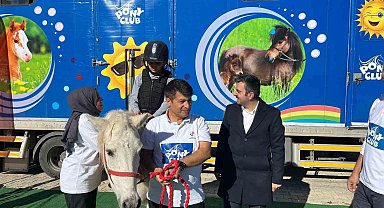 Dicle'de çocuklar pony atlarla buluştu