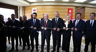 Dijital Dünyada Güvenli Kalmak - Adana Zirvesi'nin açılışı gerçekleştirildi