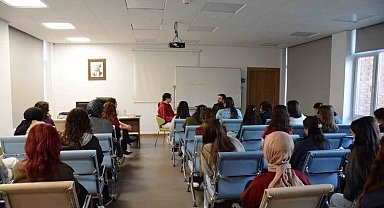 DİLKOM'da "Otizm Perspektifinden Dil ve Konuşma Terapisi" söyleyişi