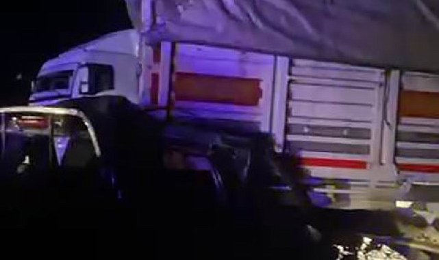 Diyarbakır'da pikap tıra arkadan çarptı: 1 yaralı