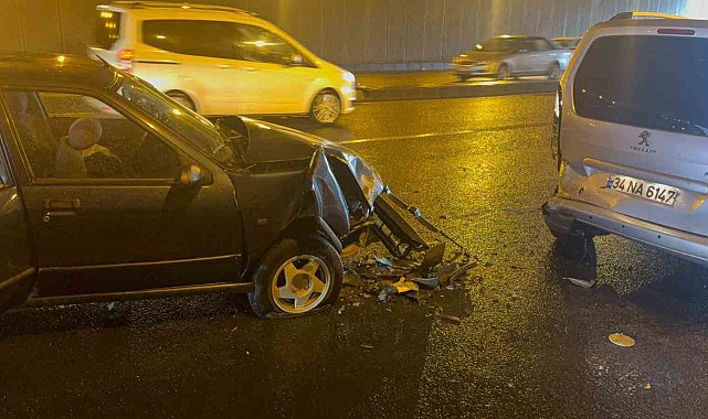 Diyarbakır'da zincirleme trafik kazası: Trafik durma noktasına geldi, 3 kişi yaralandı