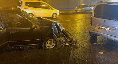 Diyarbakır'da zincirleme trafik kazası: Trafik durma noktasına geldi, 3 kişi yaralandı