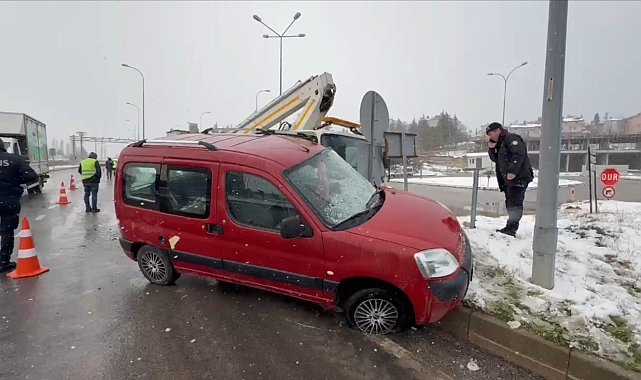 Domaniç'te trafik kazası: 4 yaralı