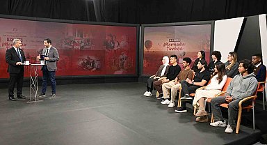 Dünyasının 123 ülkesindeki yaklaşık 4 bin öğrenci Türkçeye 'Merhaba' dedi