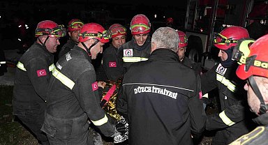 Düzce itfaiyesine enkazda arama kurtarma eğitimi