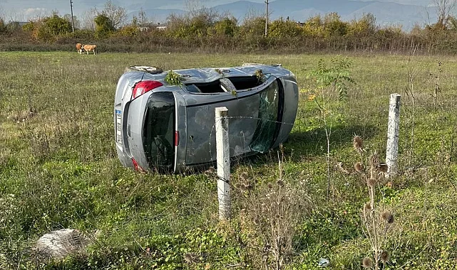 Düzce'de şarampole devrilen otomobilde sürücü yaralandı